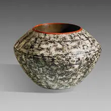 Jean Dunand, Fine vase, France