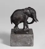 August Gaul, Elefant, 1915, Bronze mit schwarzer Patina, auf Marmorsockel montiert