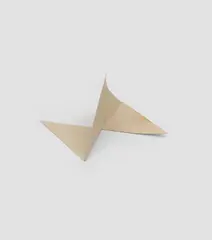 Hermann Glöckner, Halb aufgeschnittenes und gebrochenes Quadrat, 1977, Weißer Karton, geschnitten und gefaltet