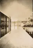 Barcelona Pavillon, Blick vom Hinterausgang zum Bürotrakt by Ludwig Mies van der Rohe, 1929, Vintage. Silbergelatineabzug, sold May 2012