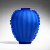 attribution Napoleone Martinuzzi, Incamiciato vase, c. 1930, incamiciato glass with applied details