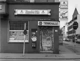 Tata Ronkholz, Oberhausen, Hermann-Albertz-Strasse 60“, aus der Serie „Trinkhallen“, 1977–1984