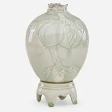 Fine celadon vase by Cliff Lee, sold May 2019