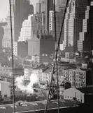 Andreas Feininger, Ohne Titel (South Street von der Brooklyn Bridge aus gesehen), Um 1948, Späterer Silbergelatineabzug