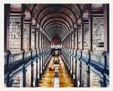 Candida Höfer, Trinity College Dublin I 2004, 2004, Farbphotographie