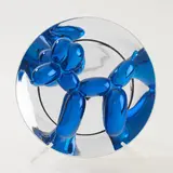 BALLOON DOG (BLUE) by Jeff Koons, 2015, Porzellanobjekt mit blauer, verspiegelter Glasur, in Original-Kartonbox. Durchmesser: 26 cm (10 ¼ in.), sold Sep 2024