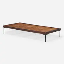 Carlo Hauner, Daybed, c. 1960, mahogany, enameled iron