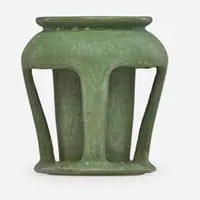 Strobl Pottery, Rare buttressed vase