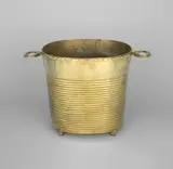 Flaschenkühler by Karl Müller, 1925, Messing, getrieben, gegossen, ziseliert, sold Nov 2017