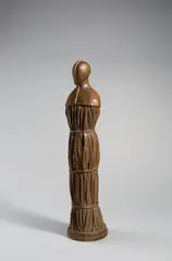 Stehende by Edgar Augustin, Bronze mit brauner Patina. Höhe: 46 cm (18 ⅛ in.), sold Jun 2018