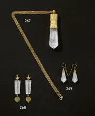 Emil Lettré, Paar Bergkristall-Ohrgehänge mit Blatt, Um 1925, 639/- Gelbgold (15,4 kt), getrieben; Bergkristall, geschnitten. 6,2 cm (2 ½ in.)
