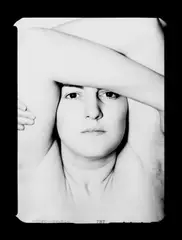 Eleanor, Chicago by Harry Callahan, 1947, Silbergelatine-Kontaktabzug, vermutlich 1960er Jahre, sold Jun 2016