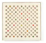 Walter Zehringer, Ohne Titel, Weiß gefasster Holzkasten: Grundplatte mit farbigen Klebepunkten, oben abgeschlossen mit ölgrundierter Acrylglasplatte und eingeschliffenen konvexen Acrylglaslinsen
