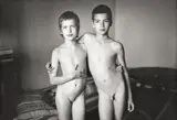 Gundula Schulze Eldowy, Berlin, 1984“ (Esther und David), aus dem Zyklus „Aktportrait“, 1977-1989, Silbergelatineabzug