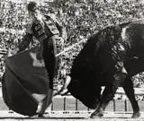 Ohne Titel, aus: „El Cordobés by Lucien Clergue, 1965, Späterer Silbergelatineabzug, sold Nov 2012