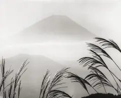 Ohne Titel (Fujiyama). 1950er Jahre by Kōyō Okada, Vintage. Silbergelatineabzug, sold Nov 2011