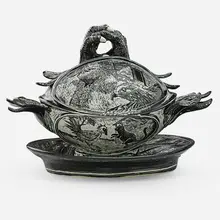 Lidded vessel by David Regan, sold Sep 2018