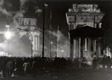 Barbara Klemm, Tag der deutschen Vereinigung, Berlin, 3. Oktober, 1990, Silbergelatineabzug