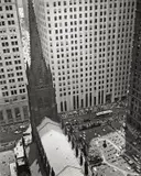 Trinity Churchyard looking down Wall Street, New York City by Berenice Abbott, Um 1938, Silbergelatineabzug, um 1950, sold Jun 2009