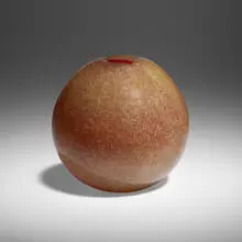 Sommerso a Bollicine vase, model 3598 by Carlo Scarpa, 1934-36, bollicine glass with gold leaf, sold Feb 2024