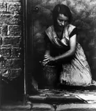 London, East End by Bill Brandt, 1937, Silbergelatineabzug, 1970er–Jahre, sold Oct 2018
