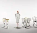 Ein Deckelpokal mit dem Wappen Kaiser Karls VI. zwei Gläser mit dem Monogramm König Friedrichs II. von Preußen und acht weitere Gläser aus Schloß Juditten (Ostpreußen). 18. Jahrhundert by Böhmische und andere Glashütten, Glas, mit Rubin- und Goldfäden; mattgeschliffen, geschnitten, teilweise vergoldet, sold May 2013