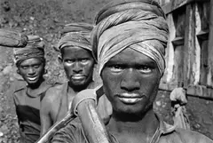 India by Sebastião Salgado, 1989, Silbergelatineabzug, sold Nov 2013