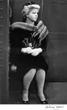 Sabine Weiss, New York, Femme dans Metro, 1962, Späterer Silbergelatineabzug