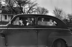 Iowa Flood by Dan Weiner, 1952, Vintage. Silbergelatineabzug, sold Nov 2007