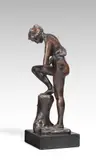 Badende, sich im Wasser spiegelnd by Max Klinger, 1896, Bronze mit dunkelbrauner Patina, auf schwarzem Marmorsockel. Höhe (mit Sockel): 28,7 cm (11 ¼ in.), sold Nov 2025