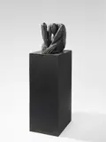 Trak Wendisch, Fußhalterin, 1997, Bronze mit dunkelbrauner Patina