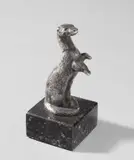 Stehender Fischotter by August Gaul, 1915, Silber, auf Marmorsockel montiert, sold Dec 2023