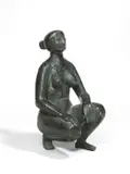 Hockende Frau by Fritz Fleer, 1963, Bronze mit schwarzgrüner Patina. Höhe: 28,6 cm (11 ¼ in.), sold Jul 2025
