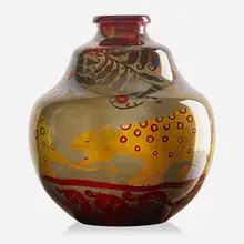 Fine and large leopard vase by Sandor Hidasi-Pillo for Zsolnay, Hungary, sold May 2018