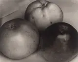 Edward Steichen, Three Apples, France, Um 1921, Posthumer Silbergelatineabzug von George Tice, 1981/82