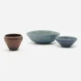 Carl-Harry Stålhane, Collection of three bowls, c. 1950, glazed stoneware