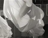 Ralph Steiner, Ohne Titel (Swirling Laundry), Um 1960, Silbergelatineabzug, 1980