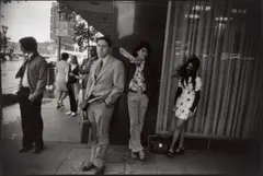 San Francisco. Ende 1970er–Jahre by Garry Winogrand, Späterer Silbergelatineabzug, sold Oct 2021
