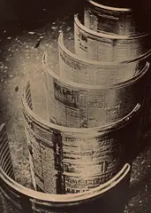 Stereotypien. Teil der Photoreportage für die Zeitschrift: „30 dnej“ („30 Tage“) by Alexander Rodchenko, 1928, Vintage oder früher Silbergelatineabzug, sold Oct 2018