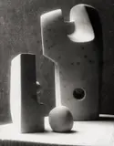 Three Forms, 1934, Stone by Henry Moore, 1934, Vintage oder früher Silbergelatineabzug, sold Nov 2011