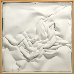 Schaumstoffobjekt by Ferdinand Spindel, 1972, Schaumstoff, weiß gefasst in Holzbox, sold Nov 2019