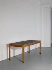 Tisch – Ausführung für die Goethe-Universität Frankfurt am Main by Ferdinand Kramer, 1962, Esche; Tischplatte mit Linoleumeinlage, sold May 2019
