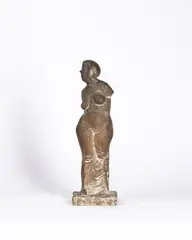 Sich abwendende Aphrodite III by Waldemar Otto, 1988, Bronze. Höhe: 45,5 cm (17 ⅞ in.), sold Aug 2026