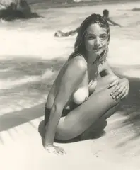 Nu féminin, au bord de l’eau, c. 1990 by Michael Roberts, Tirage argentique d’époque Photographie :, sold Sep 2026