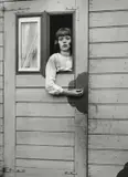 Mädchen im Zirkuswagen, Köln by August Sander, 1926, Silbergelatineabzug von Gerd Sander, 1990, sold Nov 2011