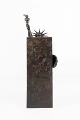Statue de la liberté by Sacha Sosno, Bronze H_57 cm H_19 cm L_15 cm, sold May 2025