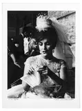 Mariée tricotant by Luigia Lollobrigida, Photographie en noir et blanc, sold Jan 2026