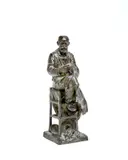 L'orfèvre by Paul Richer, Épreuve en bronze à patine brun-vert, sold Jun 2025