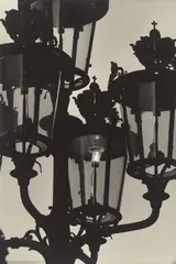 Lampen an der Place de la Concorde / Kaminwinkel / Structures en fer et en bois by Otto Steinert, 1949, 3 Vintages oder frühe Silbergelatineabzüge, sold Jul 2020