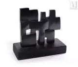 Sans titre by Parvine Curie, Bronze et base de bois, sculpture, sold Dec 2024
